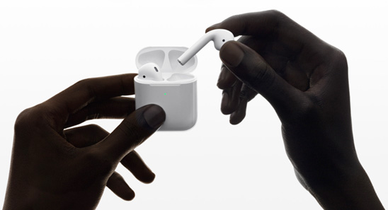 امکان استفاده به مدت طولانی در هدفون بی سیم اپل AirPods 2