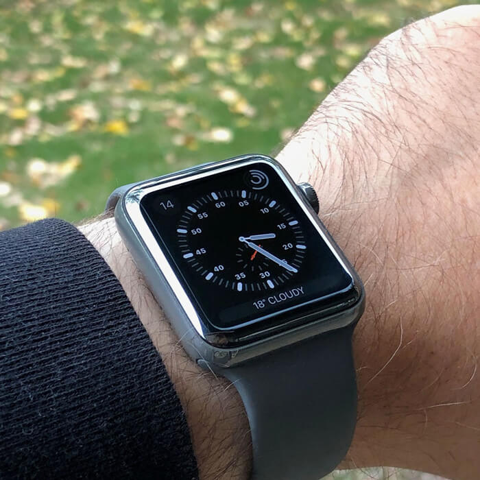 ساعت مچی هوشمند اپل واچ ۳ ۴۲ میلیمتر آلومینیومی خاکستری با بند لاستیکی خاکستری